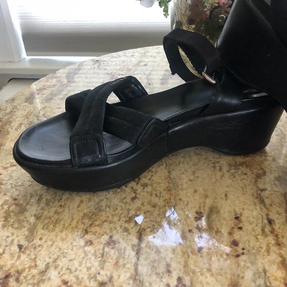 Rare Vintage Prada Black Leather & Canvas Sandals with Dust Bag - Picture 4 of 7